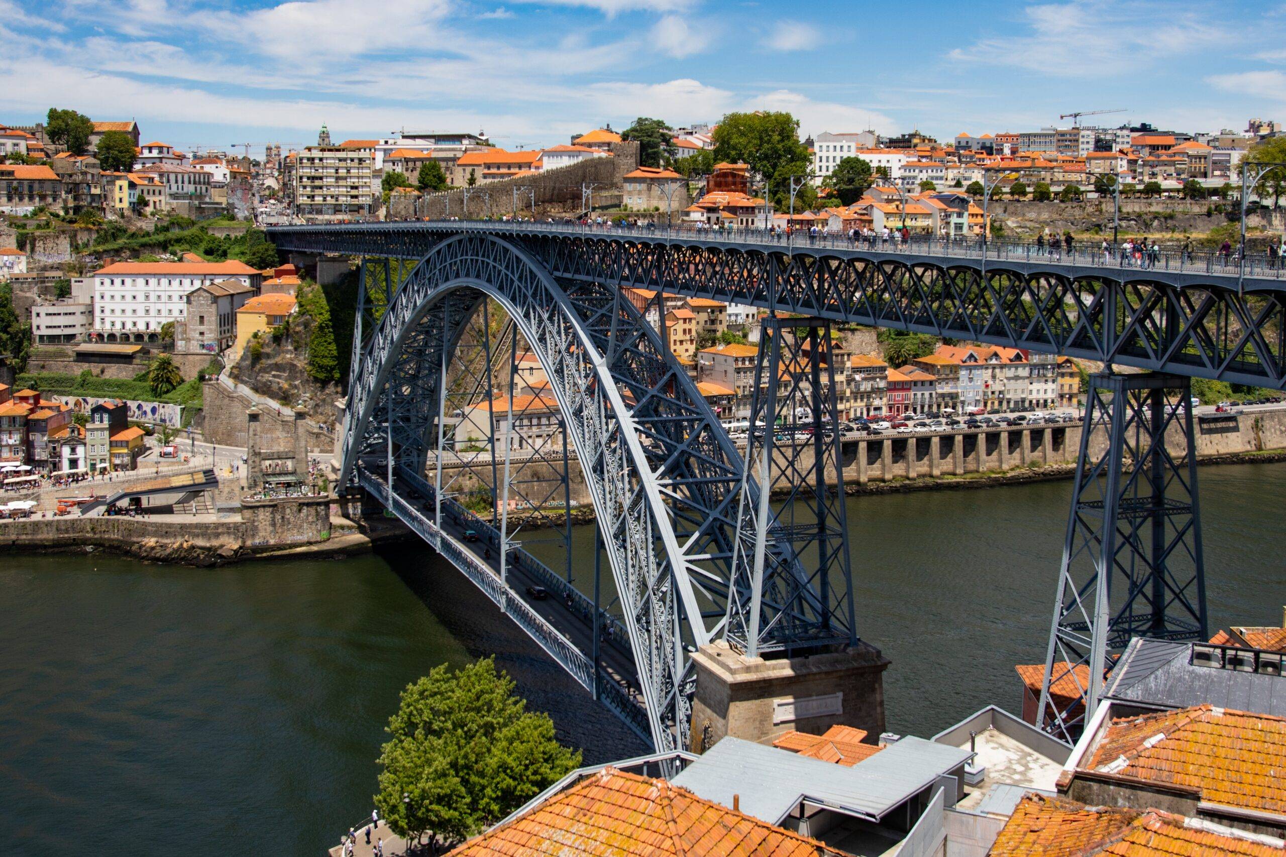 Edifício no Porto vendido por 16 milhões de euros